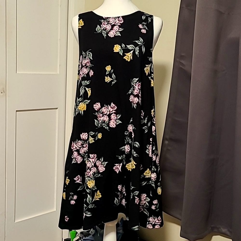 Nine Britton floral swing dress, medium